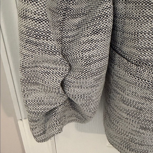 Amanda & Chelsea Textured Gray Blazer - Picture 3 of 6